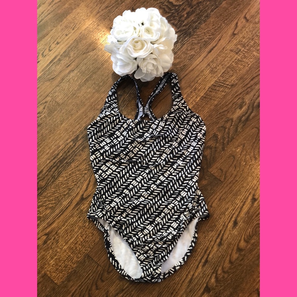 4/$20 🎊Speedo Black & White Bathing One-Piece Suit